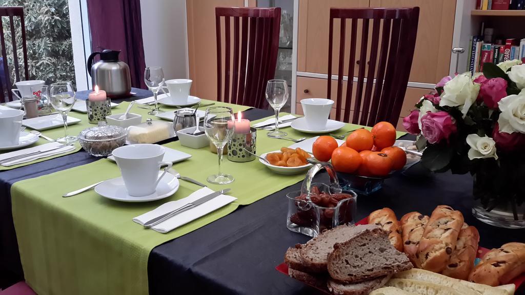 Les Deux Chenes Bed and Breakfast La Chapelle-Sur-Erdre Exteriör bild