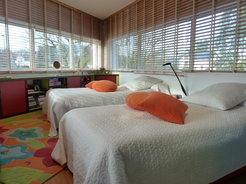 Les Deux Chenes Bed and Breakfast La Chapelle-Sur-Erdre Rum bild