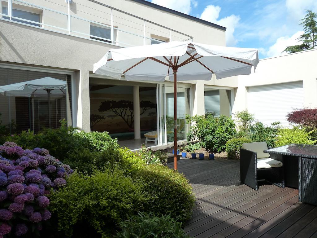 Les Deux Chenes Bed and Breakfast La Chapelle-Sur-Erdre Exteriör bild